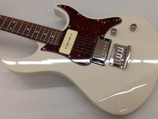 Guitare électrique YAMAHA